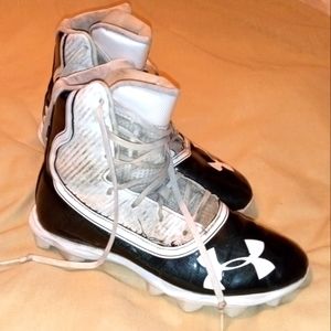 🏈 VGUC under armour football cleats 🏈